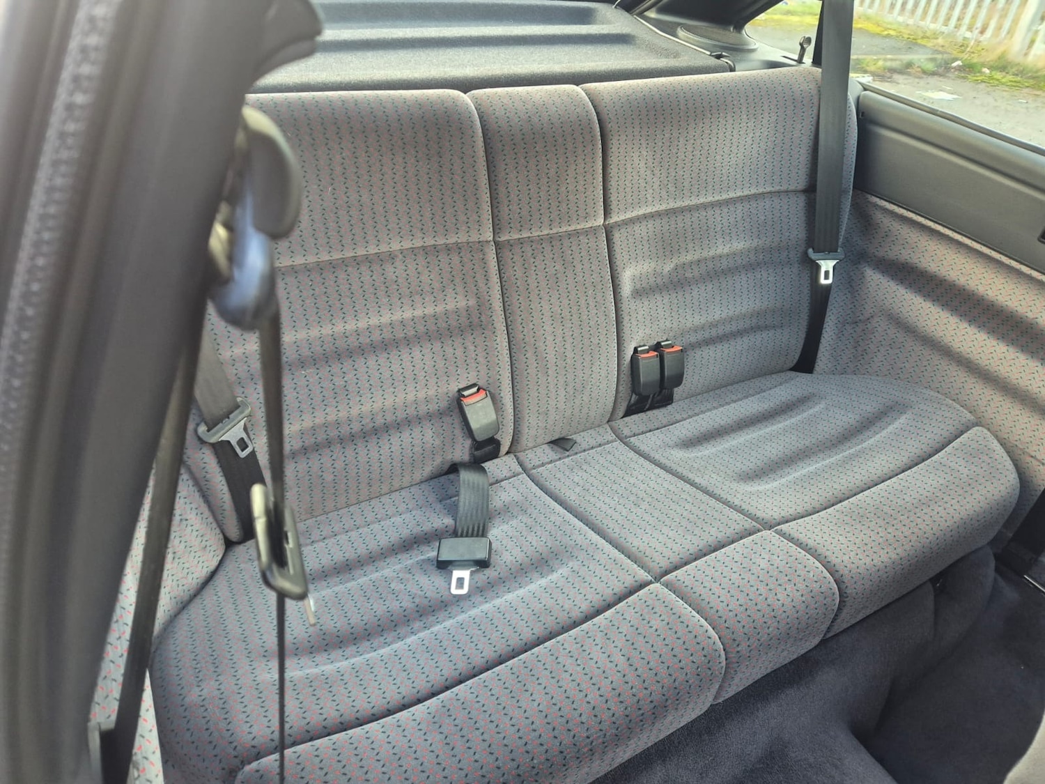 Used Ford Escort 1992 for sale - 77627700: Photo 8