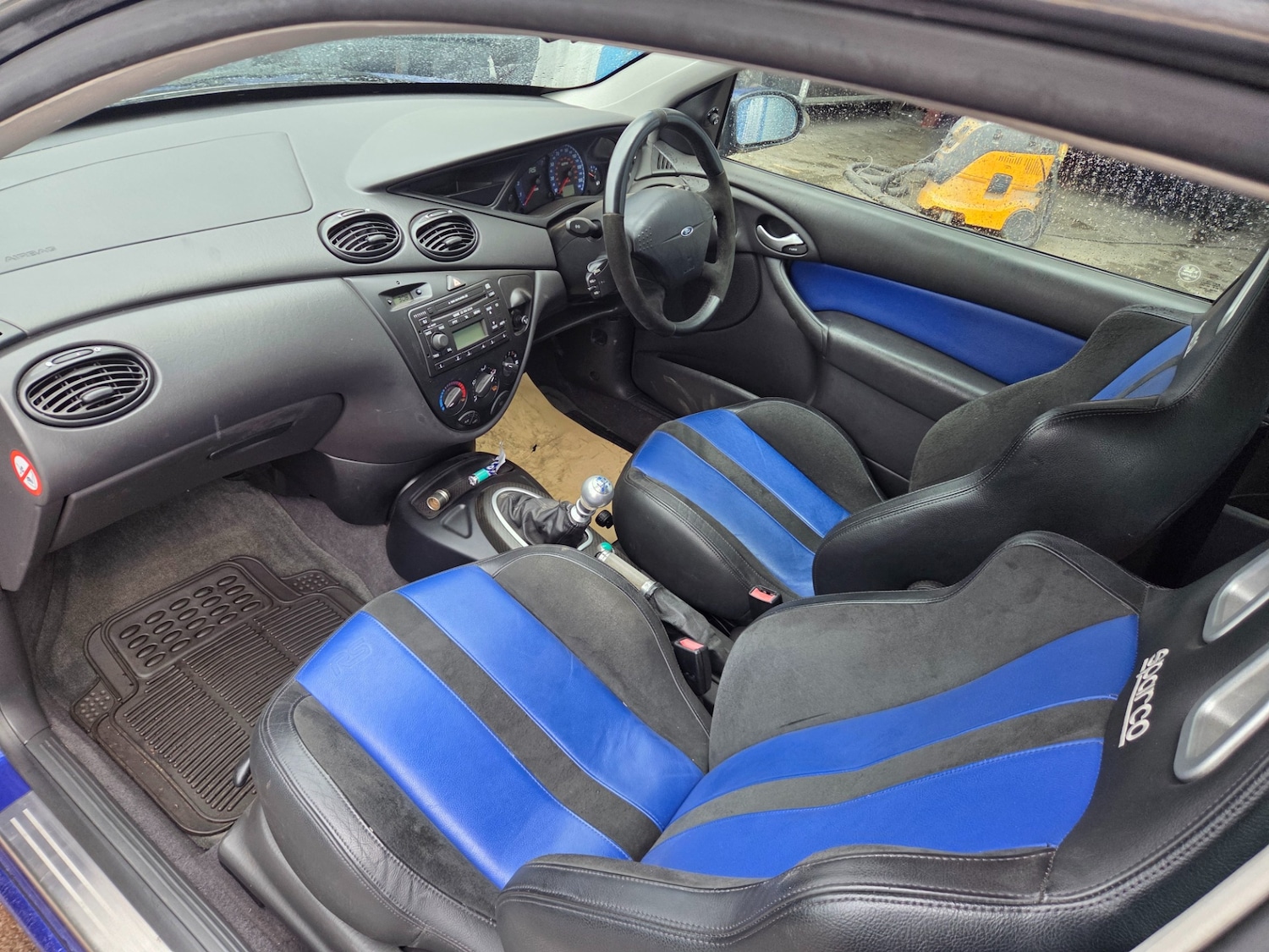 Used Ford Focus 2003 for sale - 77942537: Photo 9