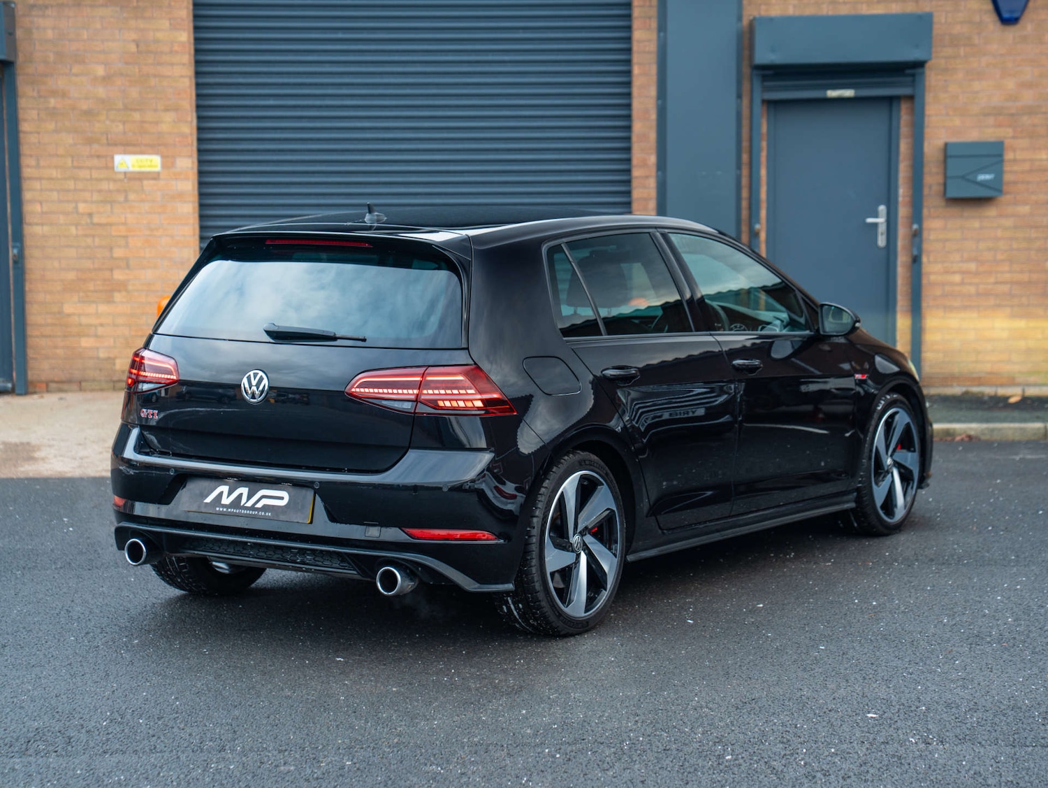 Used Volkswagen Golf 2018 for sale - 77209977: Photo 2