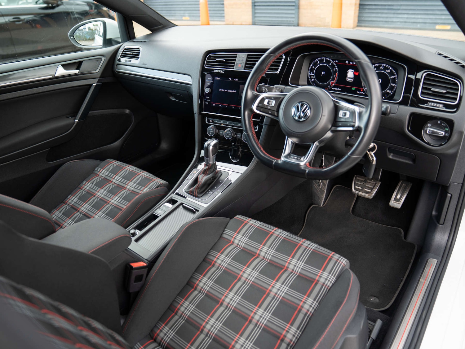 Used Volkswagen Golf 2019 for sale - 76588698: Photo 3