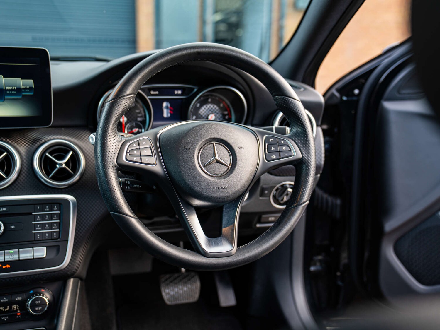 Used Mercedes-Benz A-Class 2017 for sale - 76588726: Photo 40