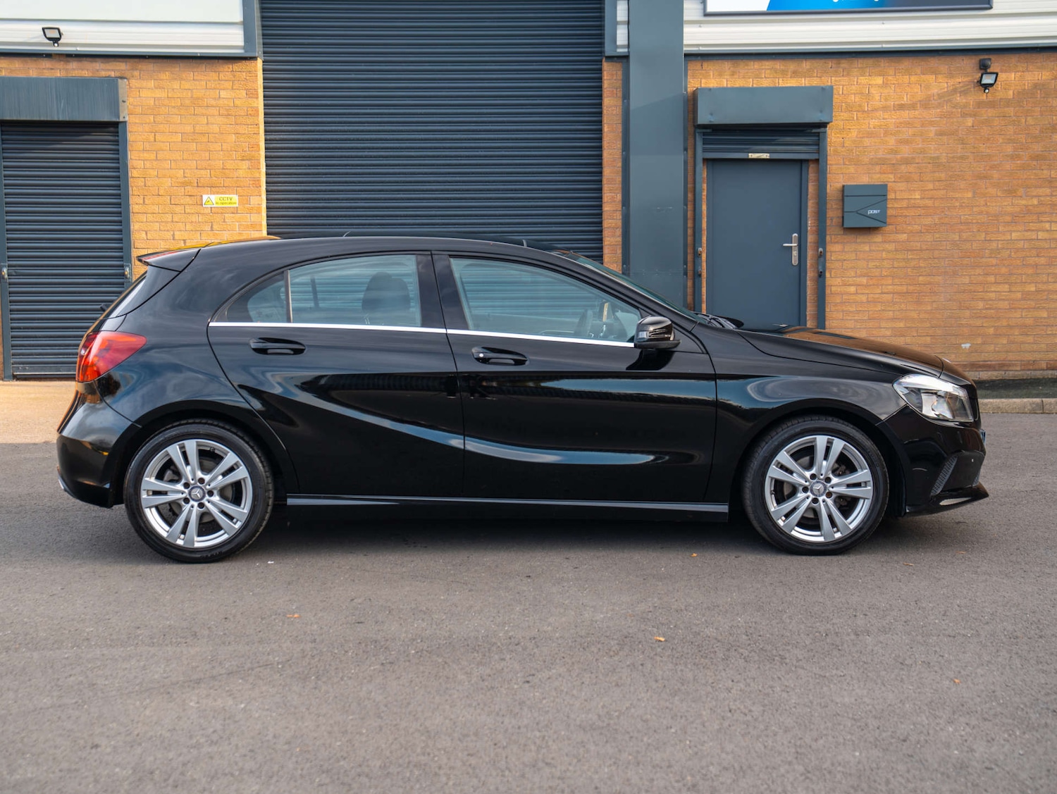 Used Mercedes-Benz A-Class 2017 for sale - 76588726: Photo 9