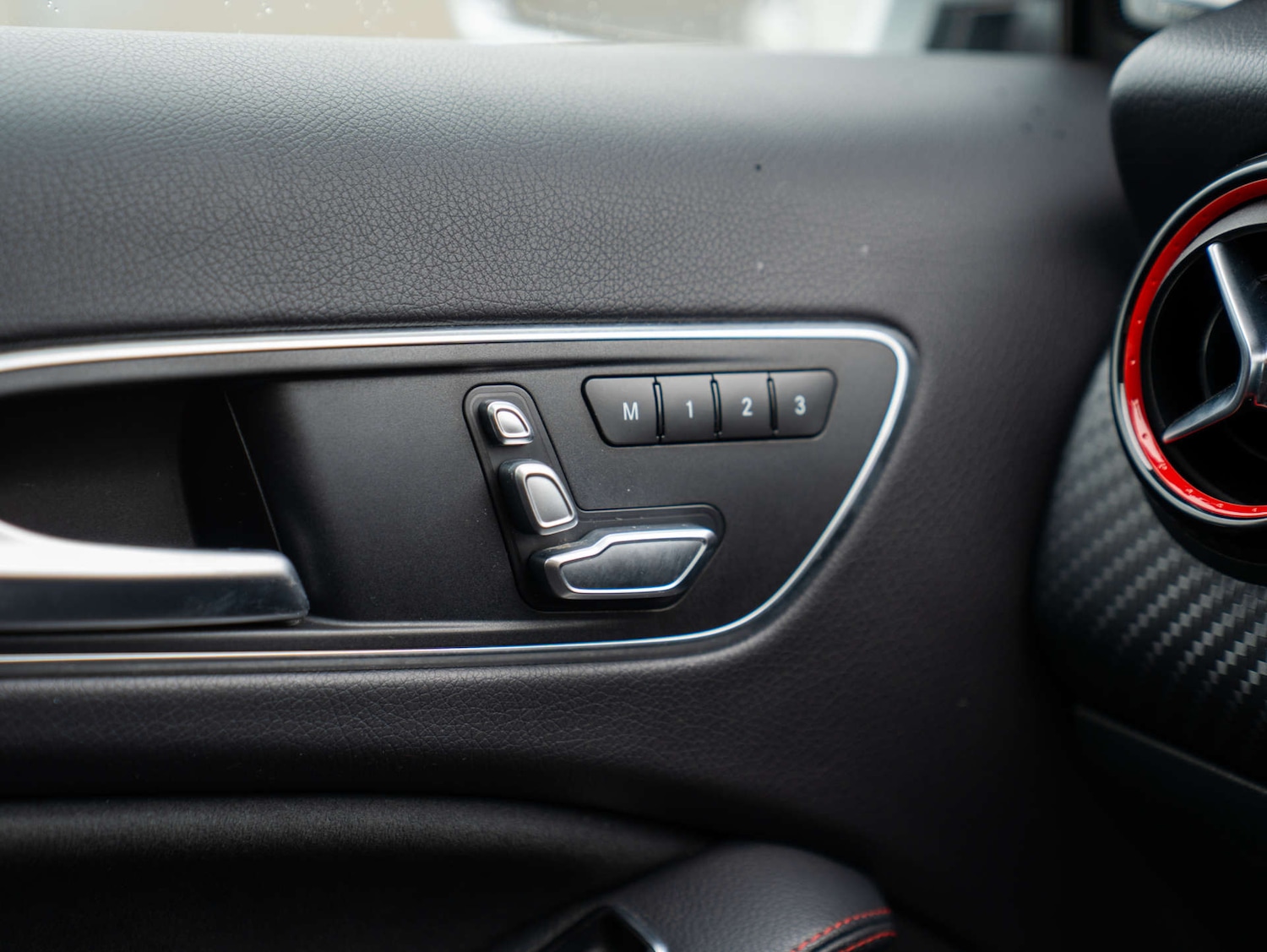 Used Mercedes-Benz A-Class 2016 for sale - 76829817: Photo 17