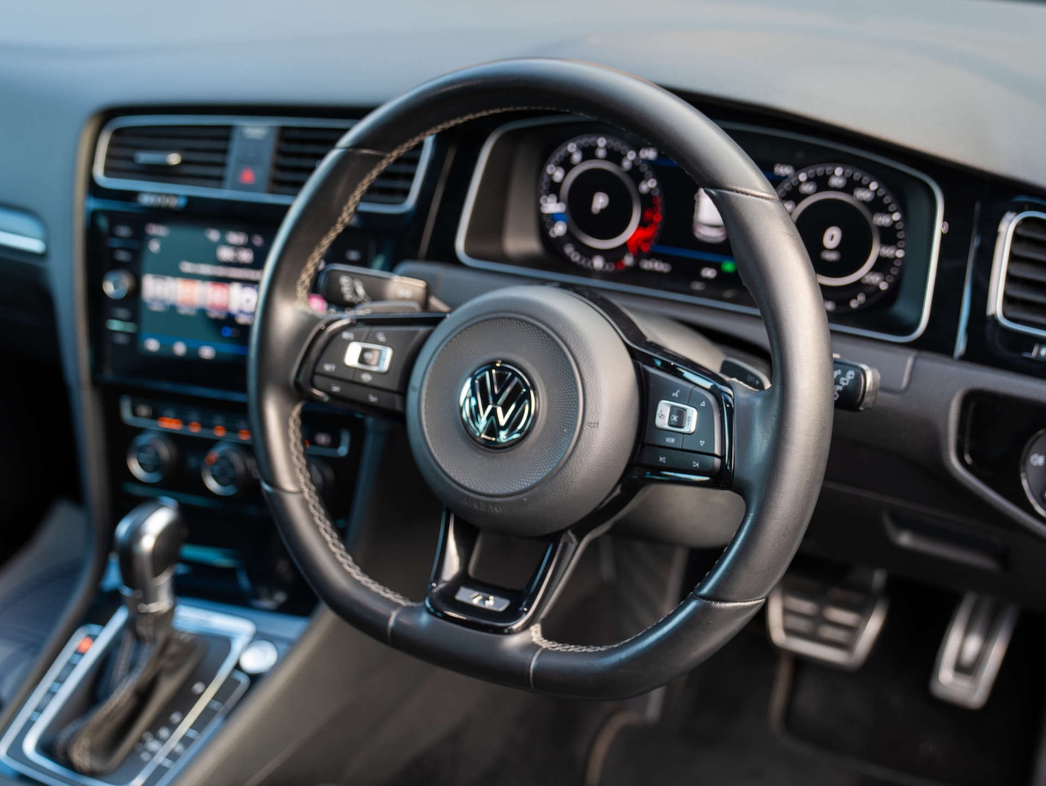 Used Volkswagen Golf 2019 for sale - 76629675: Photo 11