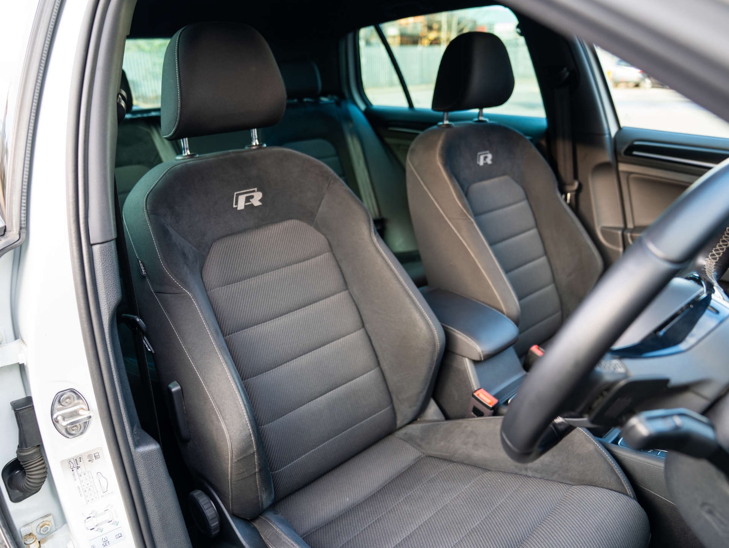 Used Volkswagen Golf 2019 for sale - 76629675: Photo 4