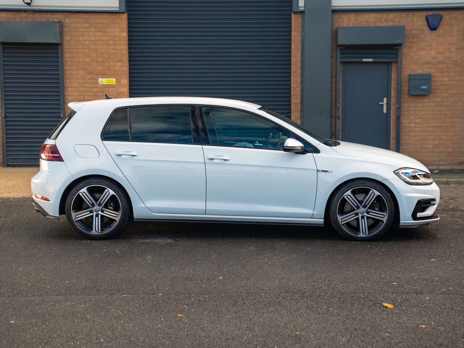 Used Volkswagen Golf 2019 for sale - 76629675: Photo 9