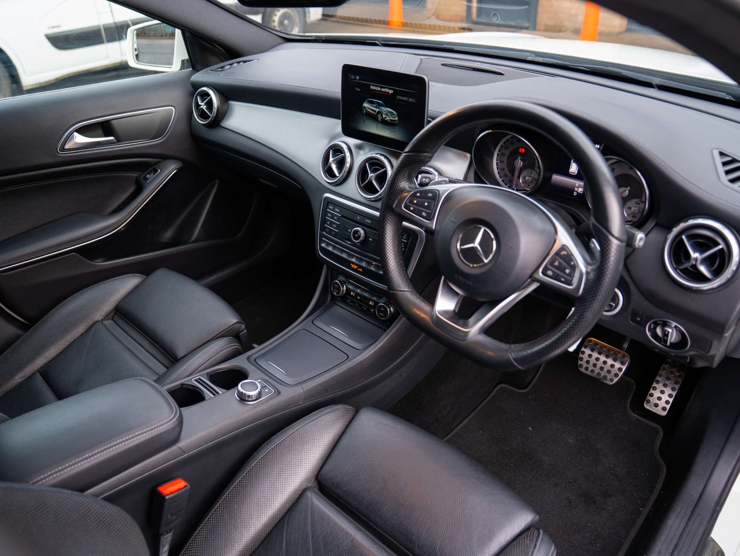 Used Mercedes-Benz GLA 2016 for sale - 76829710: Photo 11