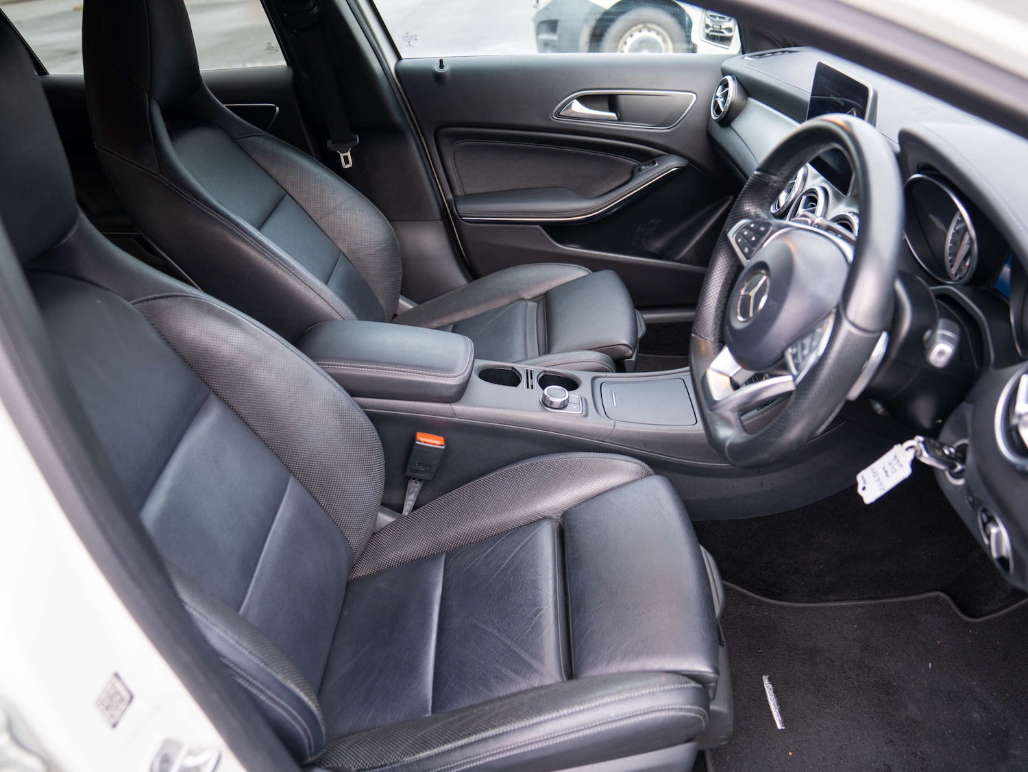 Used Mercedes-Benz GLA 2016 for sale - 76829710: Photo 43