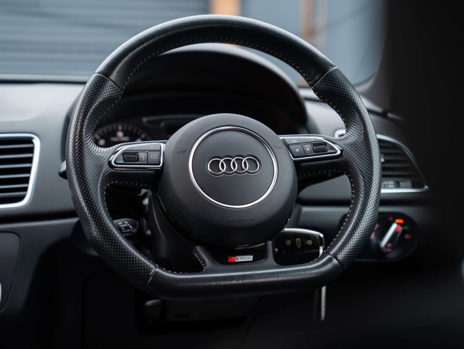 Used Audi Q3 2017 for sale - 77337013: Photo 45