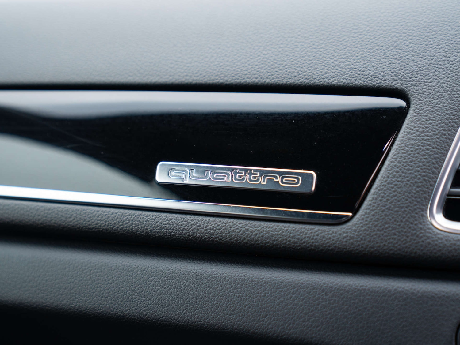 Used Audi Q3 2017 for sale - 77337013: Photo 63