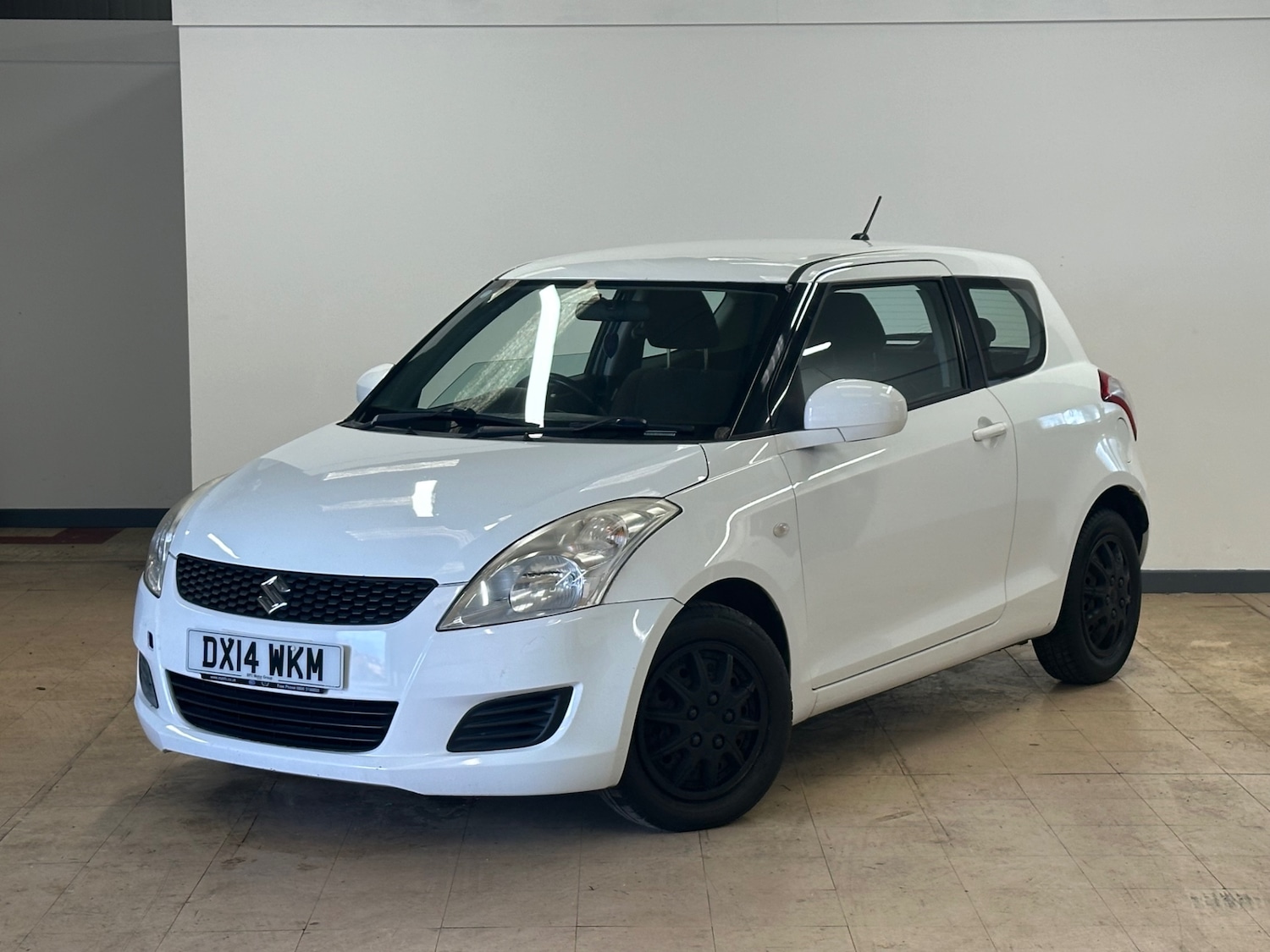 Used Suzuki Swift 2014 for sale - 77904250: Photo 1
