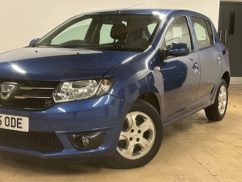 Used Dacia Sandero 2015 for sale - 77950699: Photo