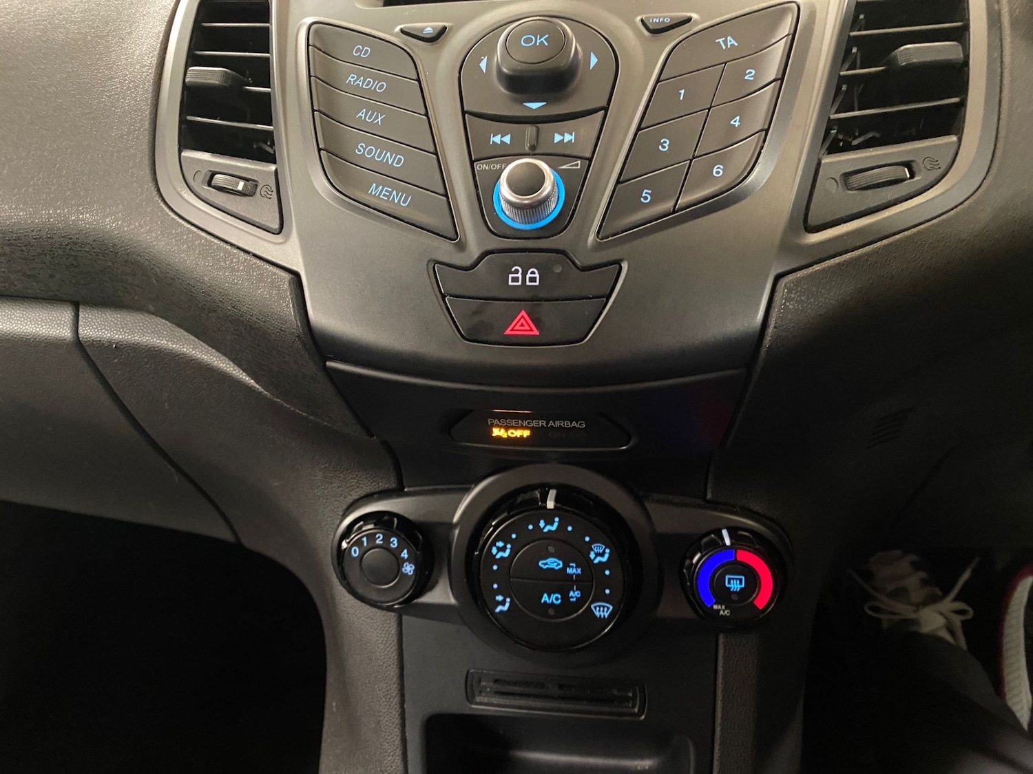 Used Ford Fiesta 2014 for sale - 78146109: Photo 14