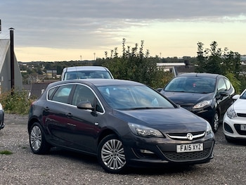 Used Vauxhall Astra 2015 for sale - 76041667: Photo