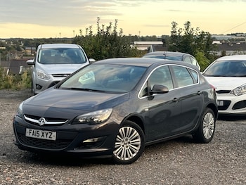 Used Vauxhall Astra 2015 for sale - 76041667: Photo
