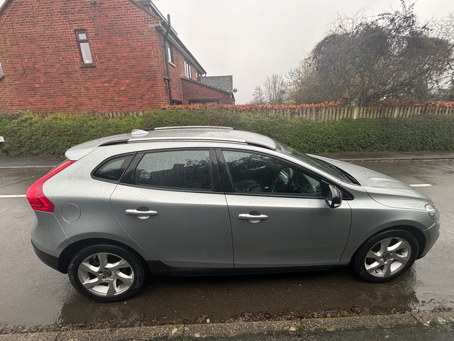 Used Volvo V40 2015 for sale - 77969071: Photo 10