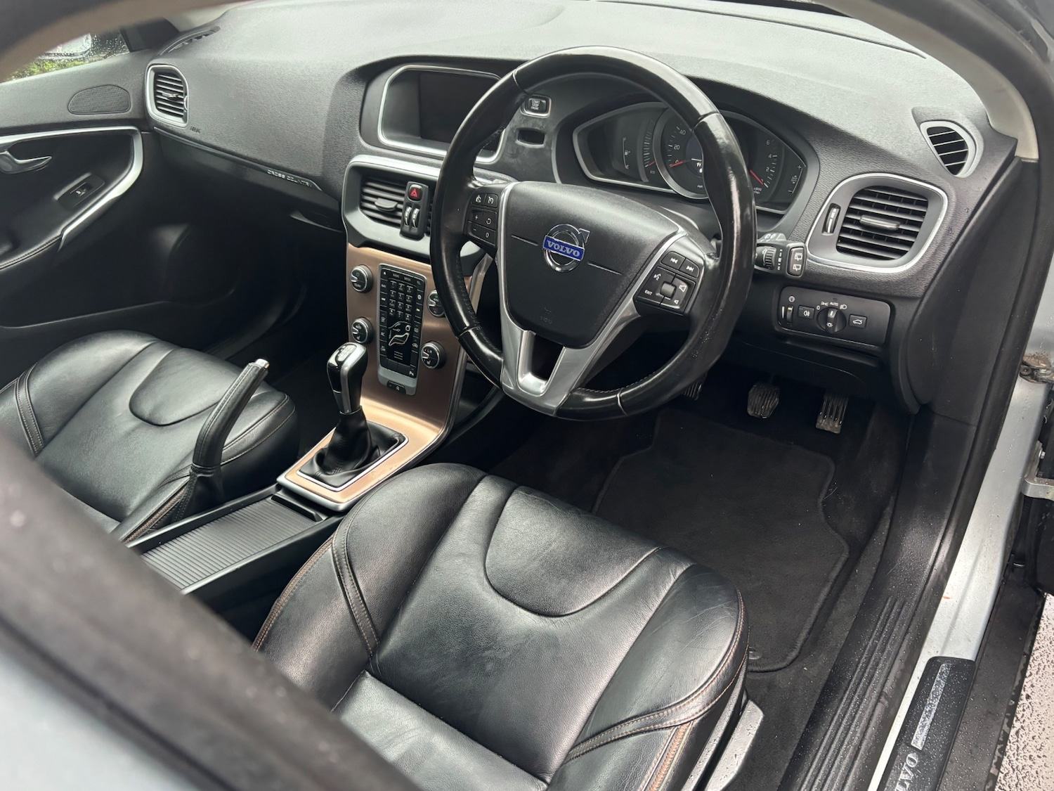 Used Volvo V40 2015 for sale - 77969071: Photo 20