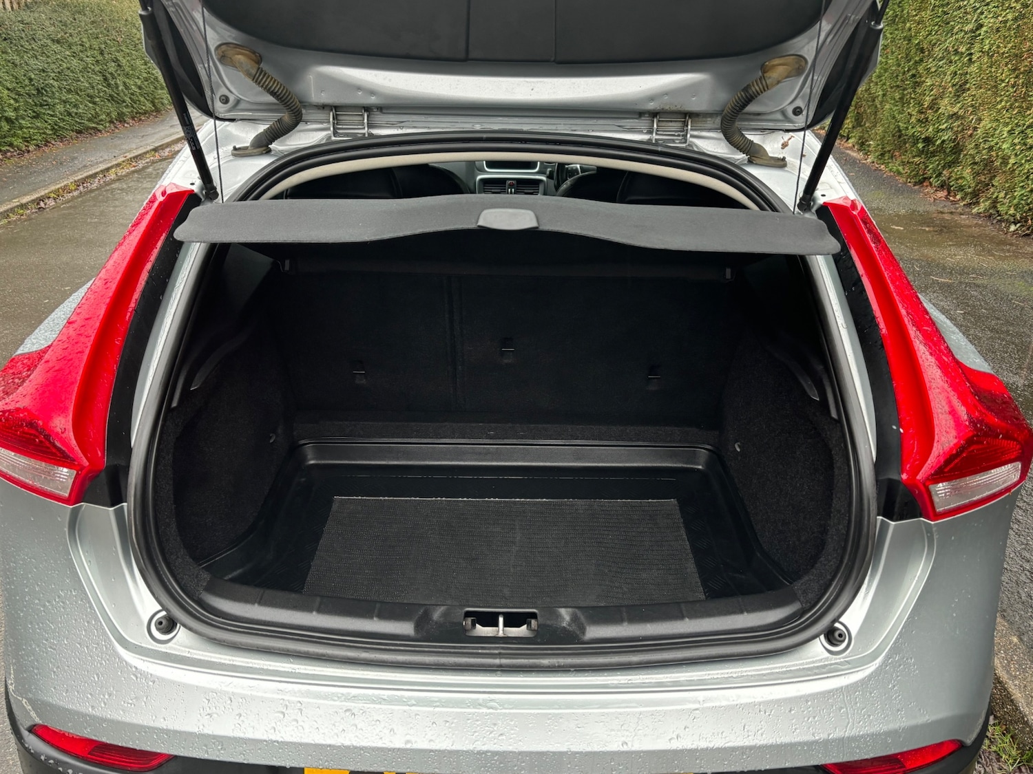 Used Volvo V40 2015 for sale - 77969071: Photo 28