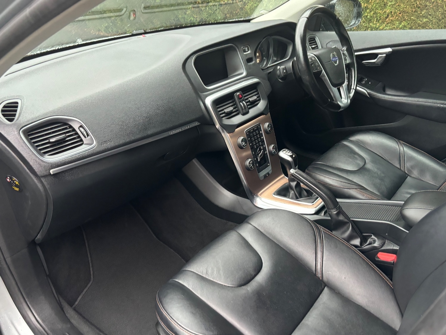 Used Volvo V40 2015 for sale - 77969071: Photo 37