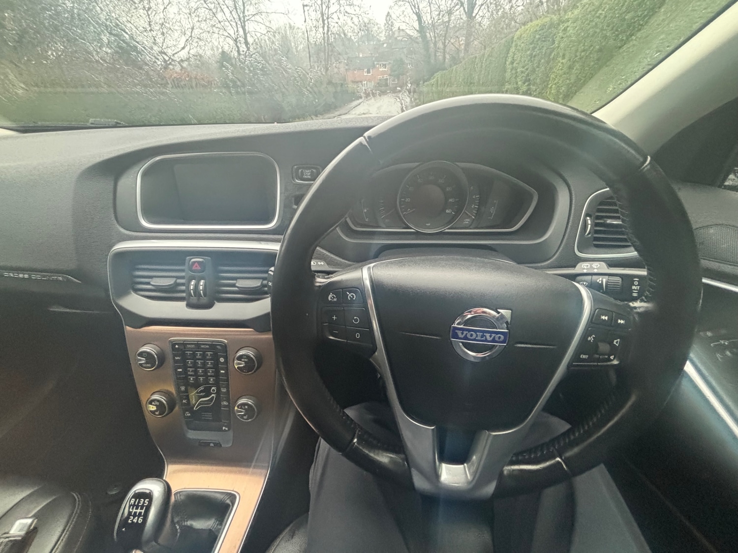 Used Volvo V40 2015 for sale - 77969071: Photo 51