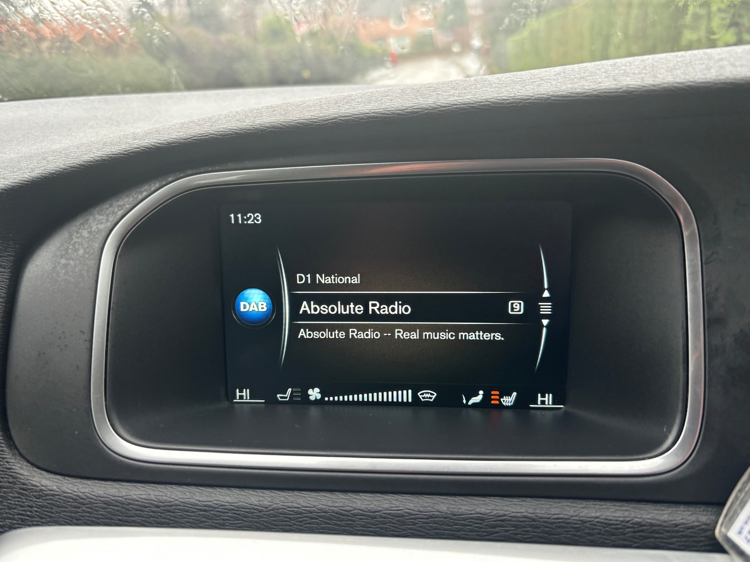 Used Volvo V40 2015 for sale - 77969071: Photo 55