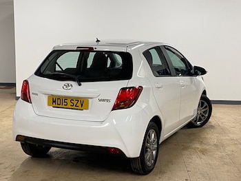 Used Toyota Yaris 2015 for sale - 78386639: Photo