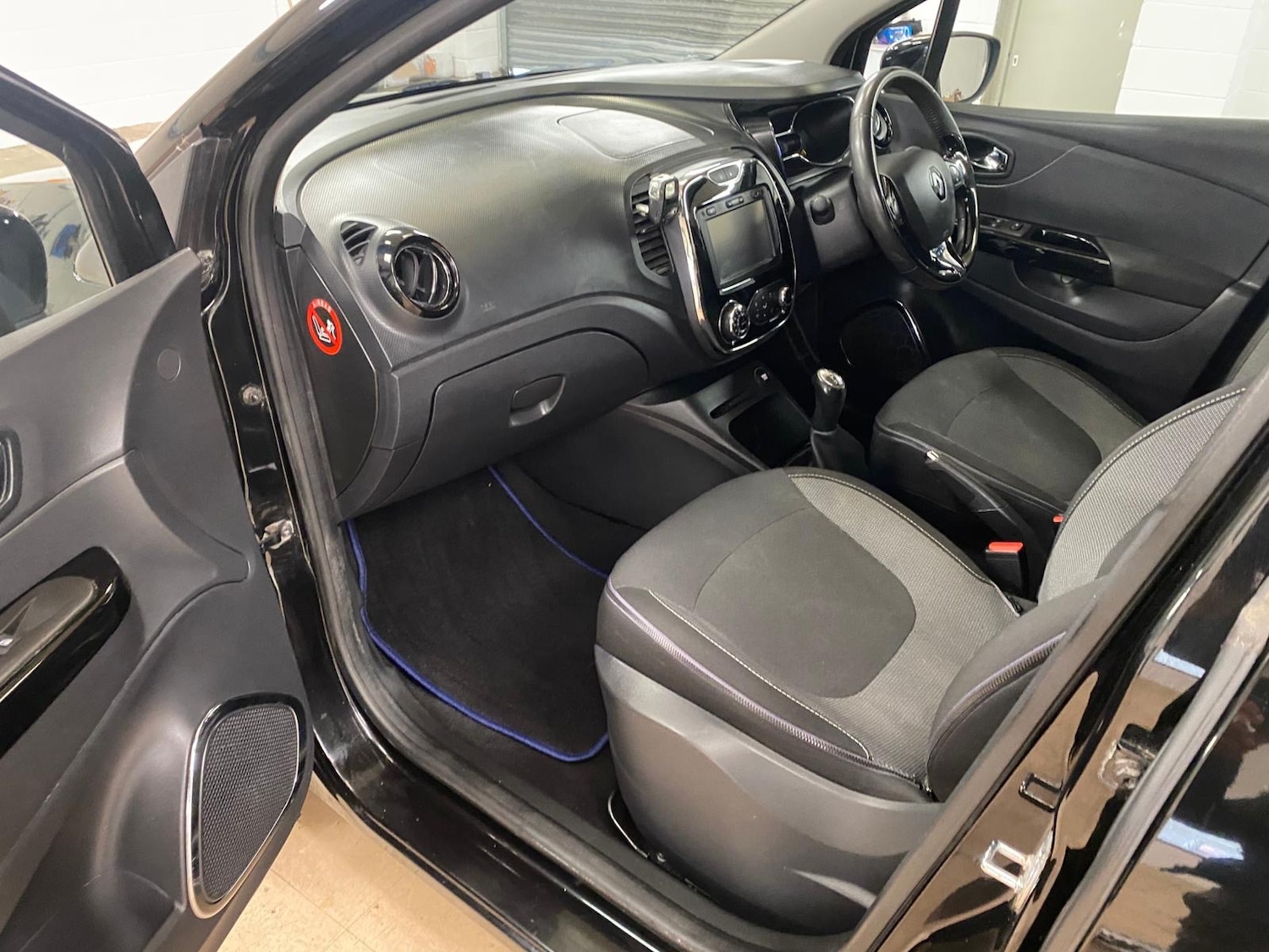 Used Renault Captur 2014 for sale - 78146104: Photo 31