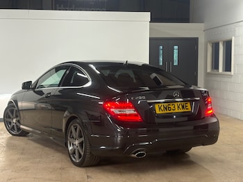 Used Mercedes-Benz C Class 2013 for sale - 79025794: Photo