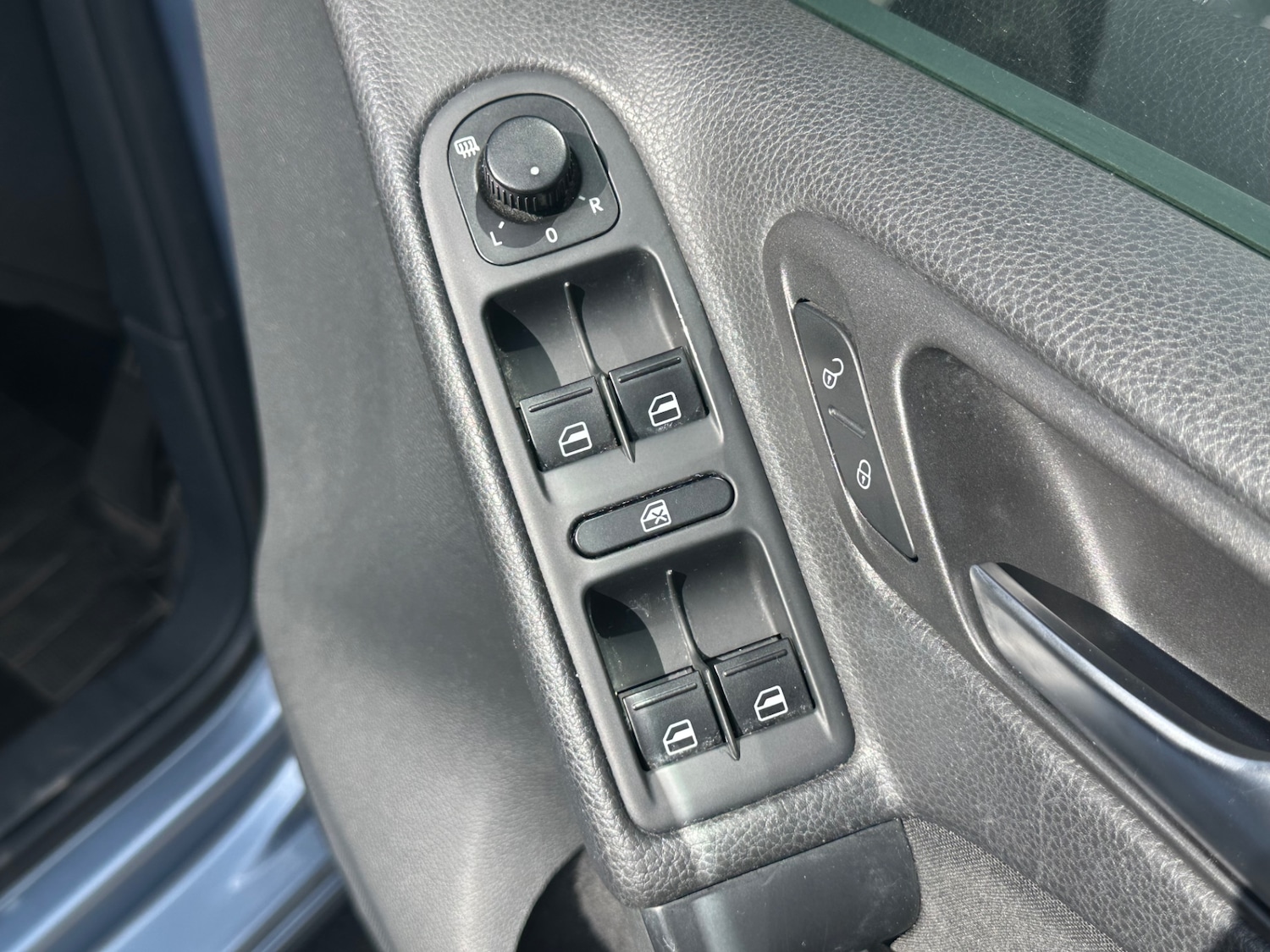 Used Volkswagen Golf 2011 for sale - 78108307: Photo 19