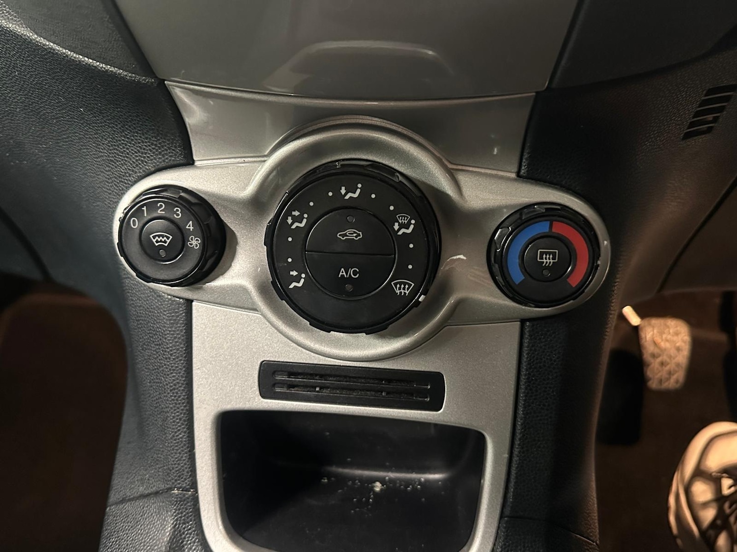 Used Ford Fiesta 2010 for sale - 78219803: Photo 21