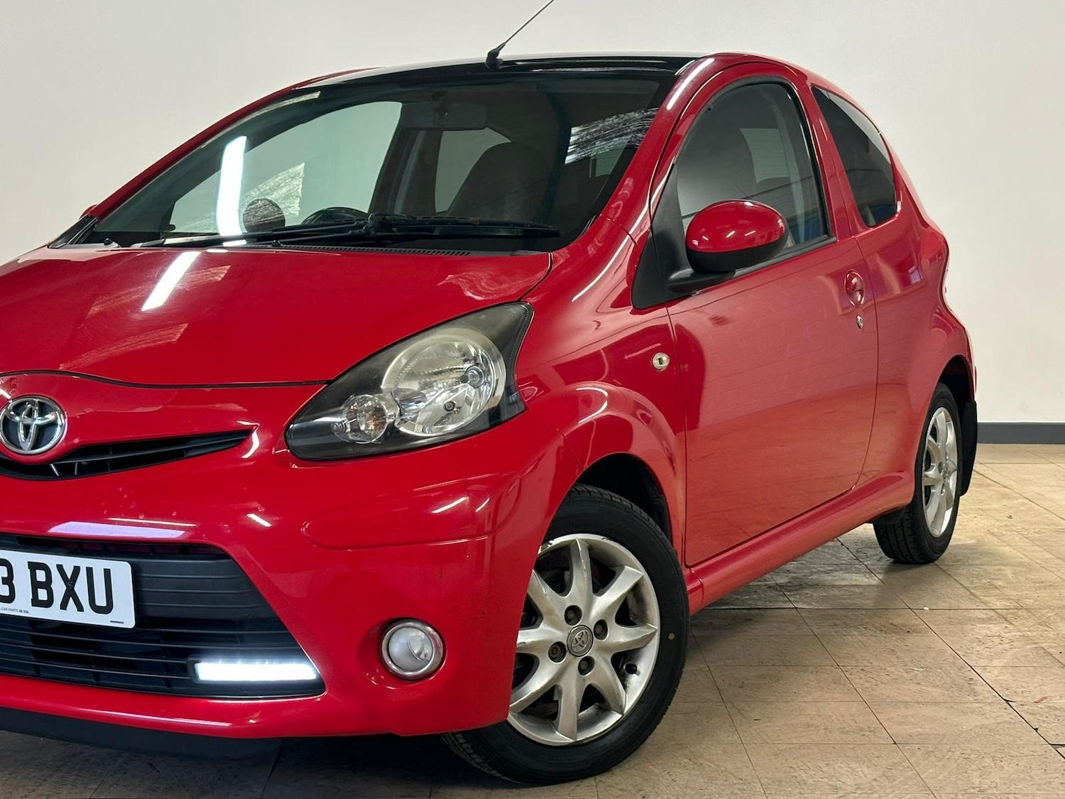 Used Toyota AYGO 2013 for sale - 77906752: Photo 2