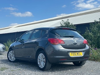 Used Vauxhall Astra 2011 for sale - 75608769: Photo