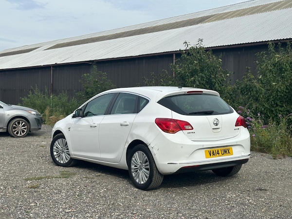 Used Vauxhall Astra 2014 for sale - 75615719: Photo 6