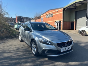 Used Volvo V40 2015 for sale - 78147686: Photo