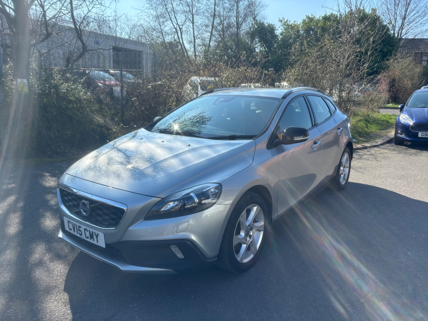 Used Volvo V40 2015 for sale - 78147686: Photo 2