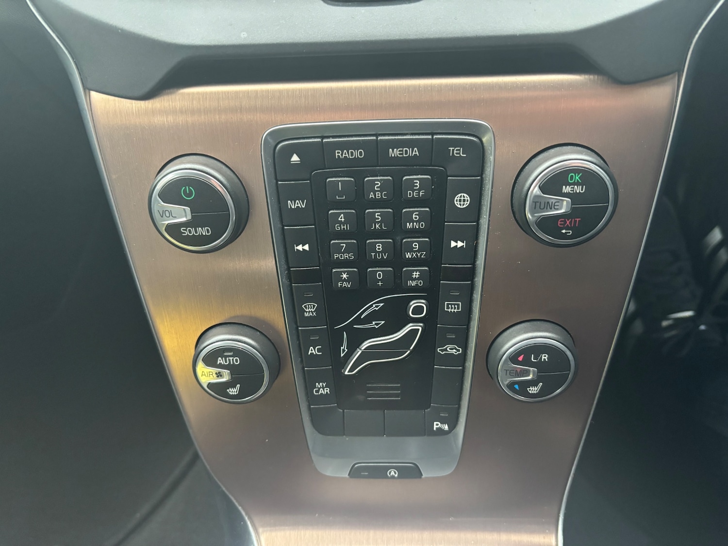 Used Volvo V40 2015 for sale - 78147686: Photo 27