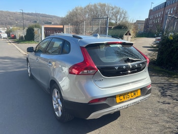 Used Volvo V40 2015 for sale - 78147686: Photo