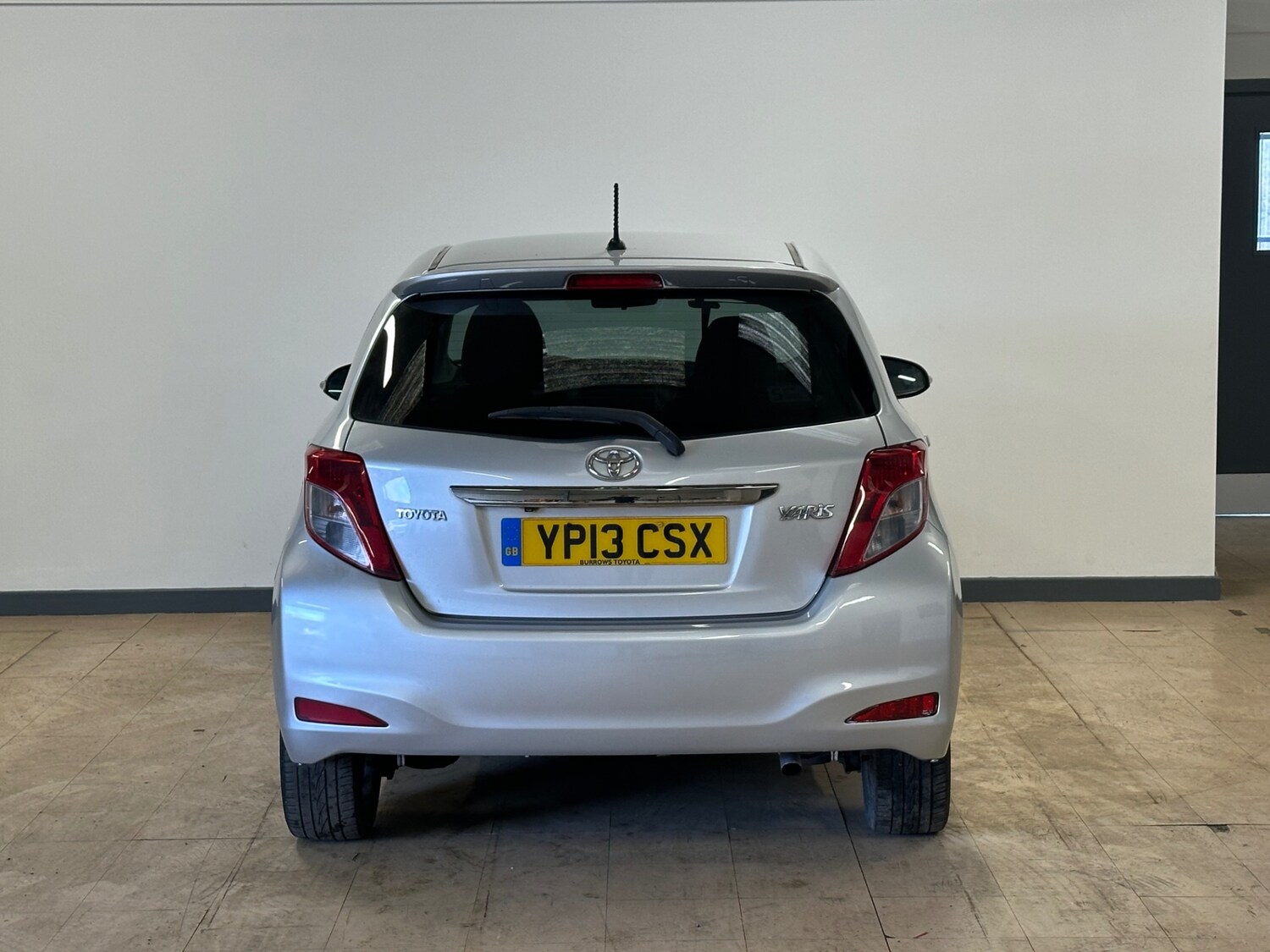 Used Toyota Yaris 2013 for sale - 77903405: Photo 12