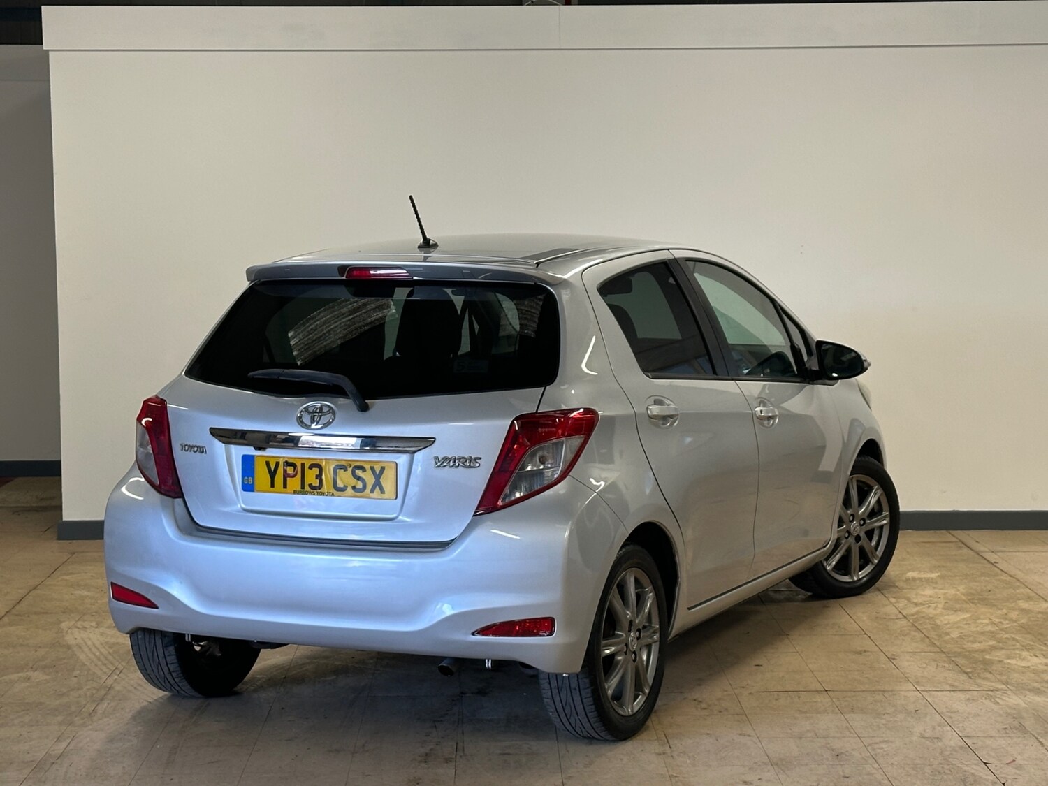 Used Toyota Yaris 2013 for sale - 77903405: Photo 9