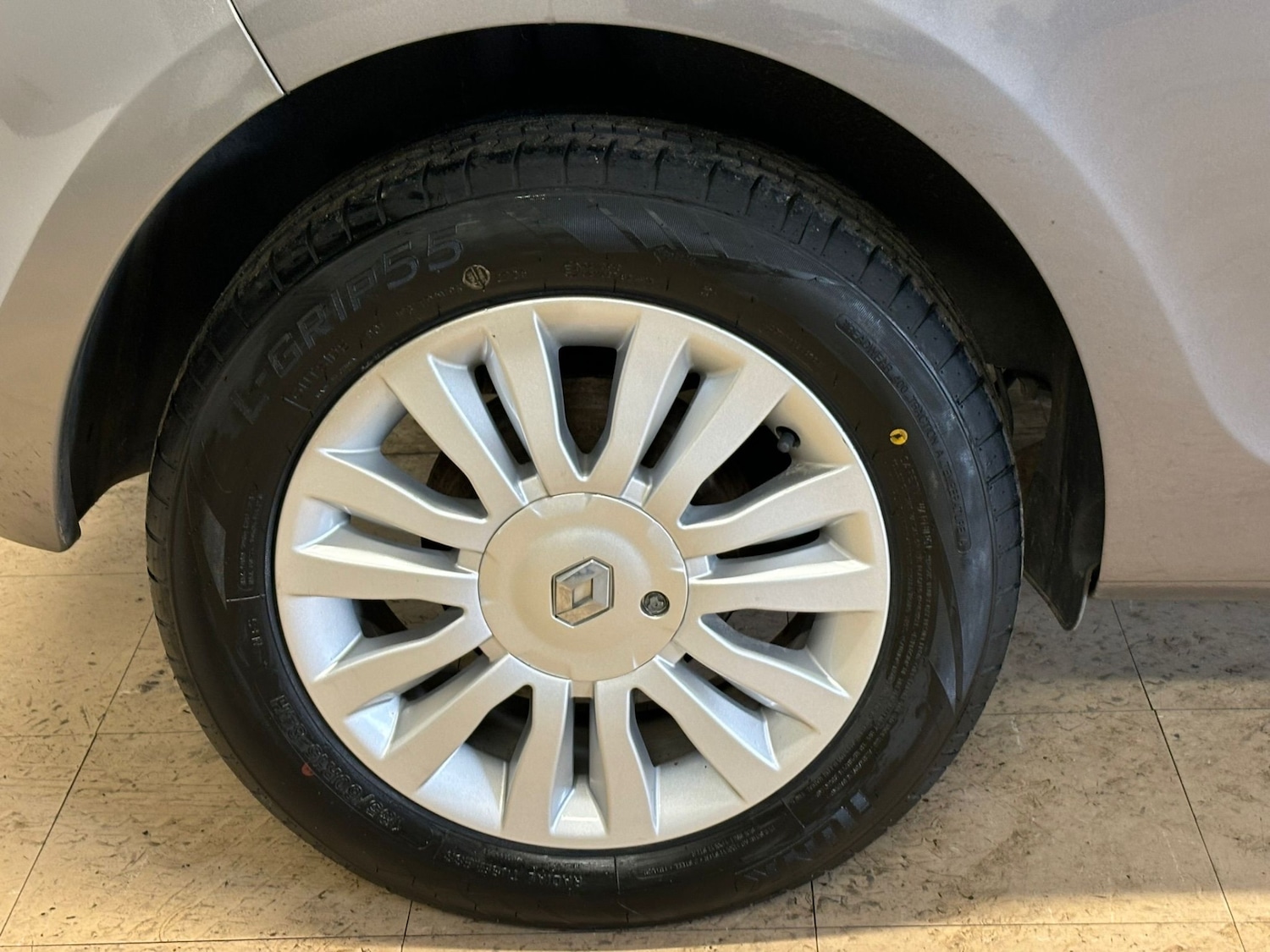 Used Renault Clio 2010 for sale - 77906308: Photo 13