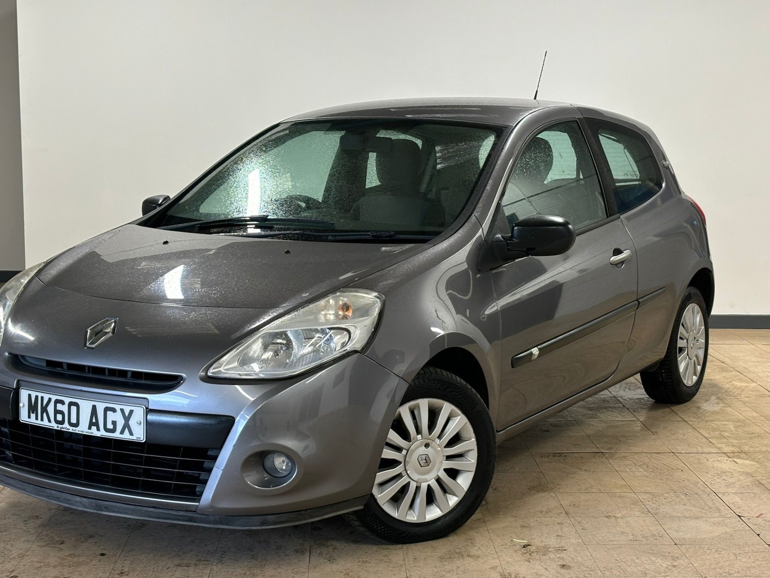 Used Renault Clio 2010 for sale - 77906308: Photo 4