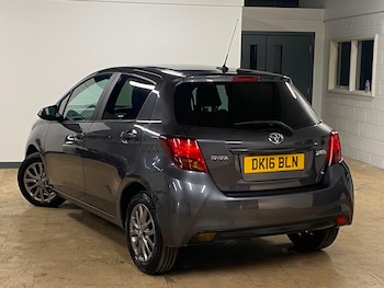Used Toyota Yaris 2016 for sale - 79315360: Photo