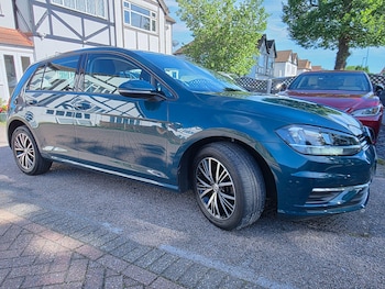 Used Volkswagen Golf 2017 for sale - 78891083: Photo