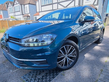 Used Volkswagen Golf 2017 for sale - 78891083: Photo