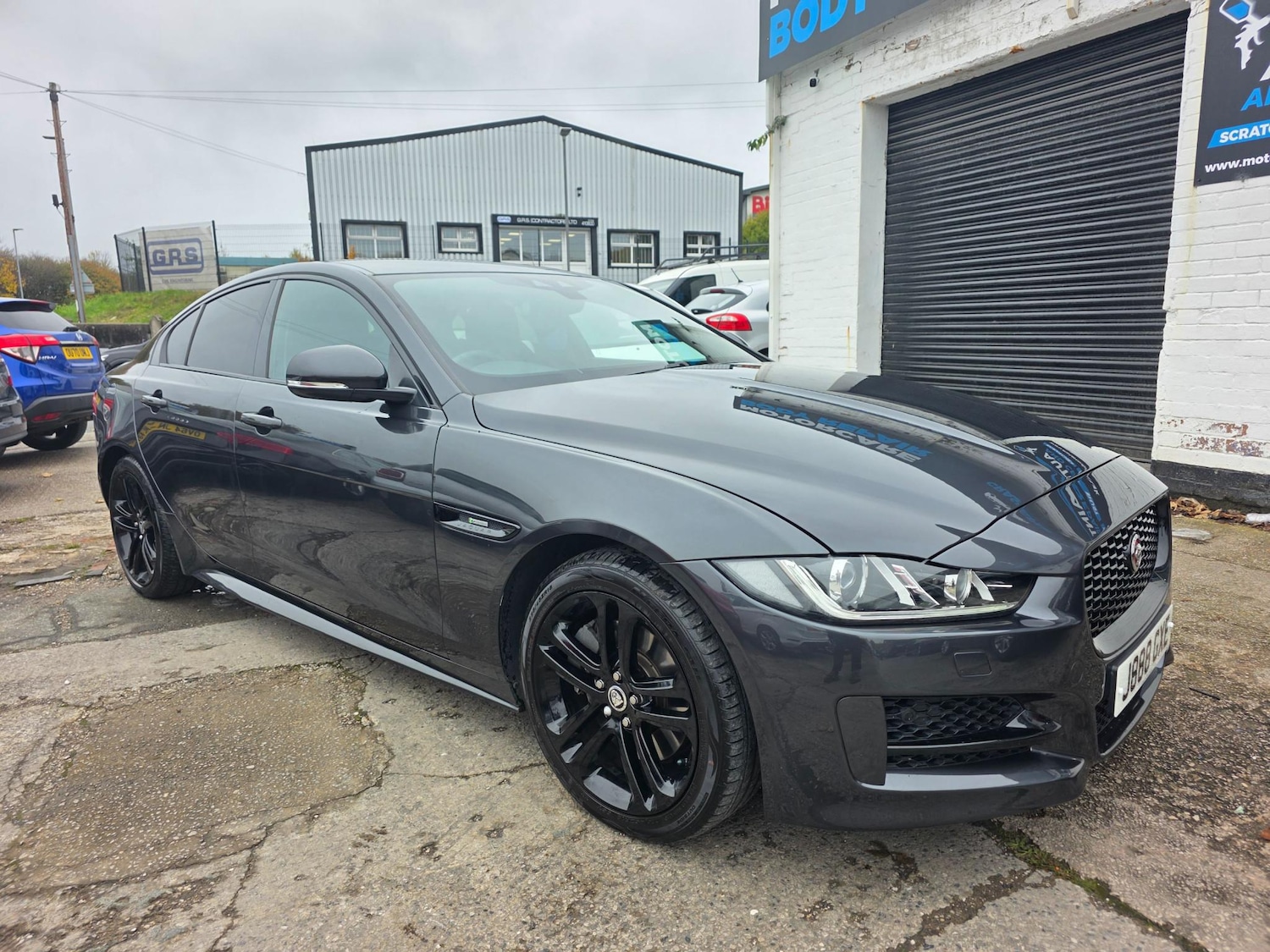 Used Jaguar XE 2016 for sale - 76391273: Photo 1