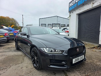 Used Jaguar XE 2016 for sale - 76391273: Photo