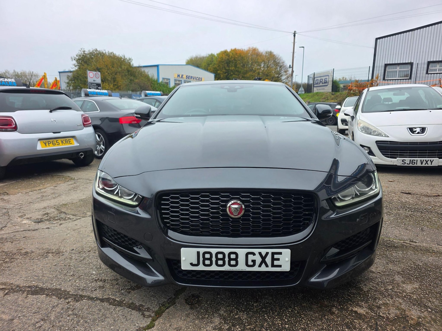 Used Jaguar XE 2016 for sale - 76391273: Photo 3