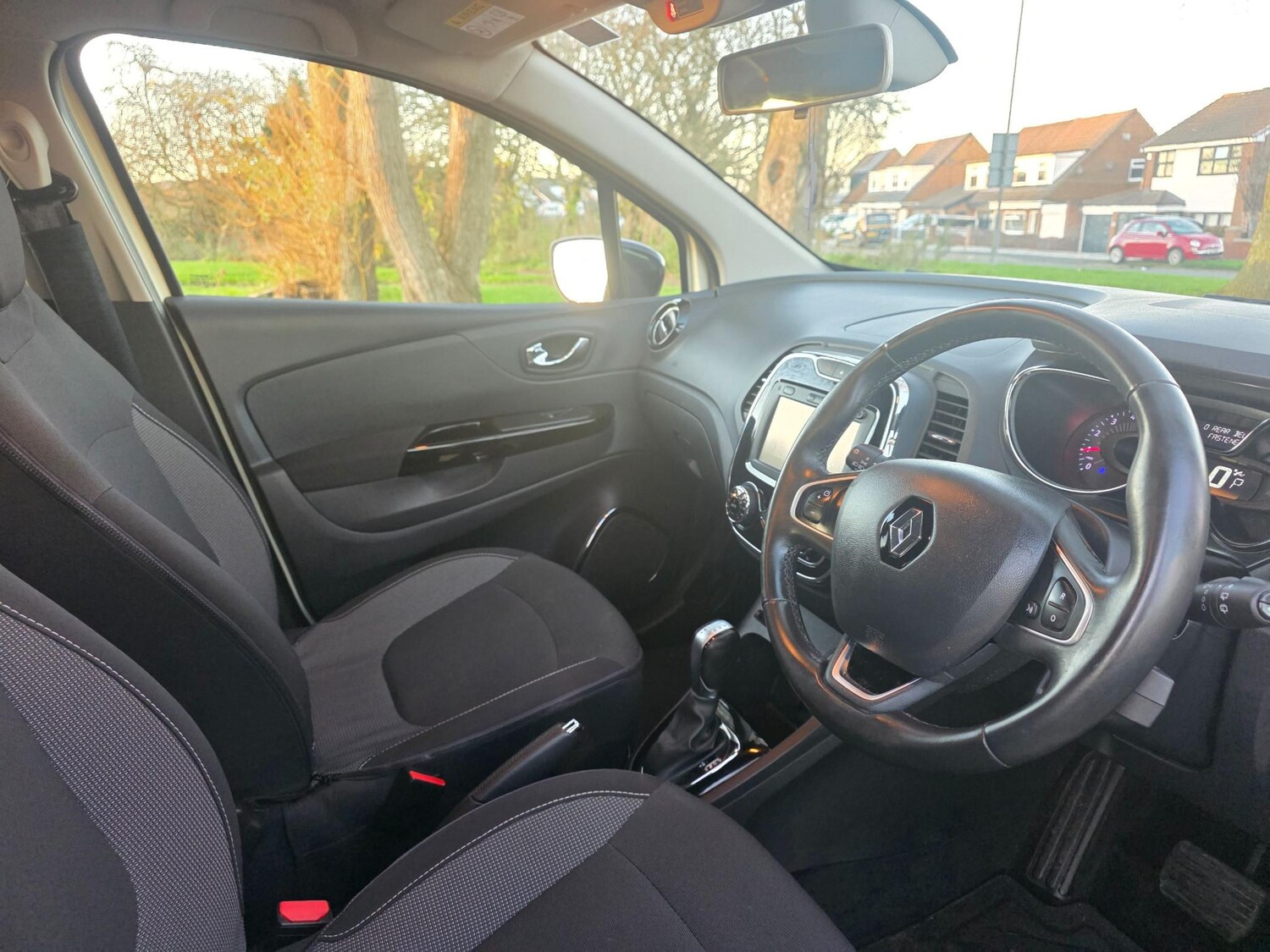 Used Renault Captur 2016 for sale - 76461315: Photo 11