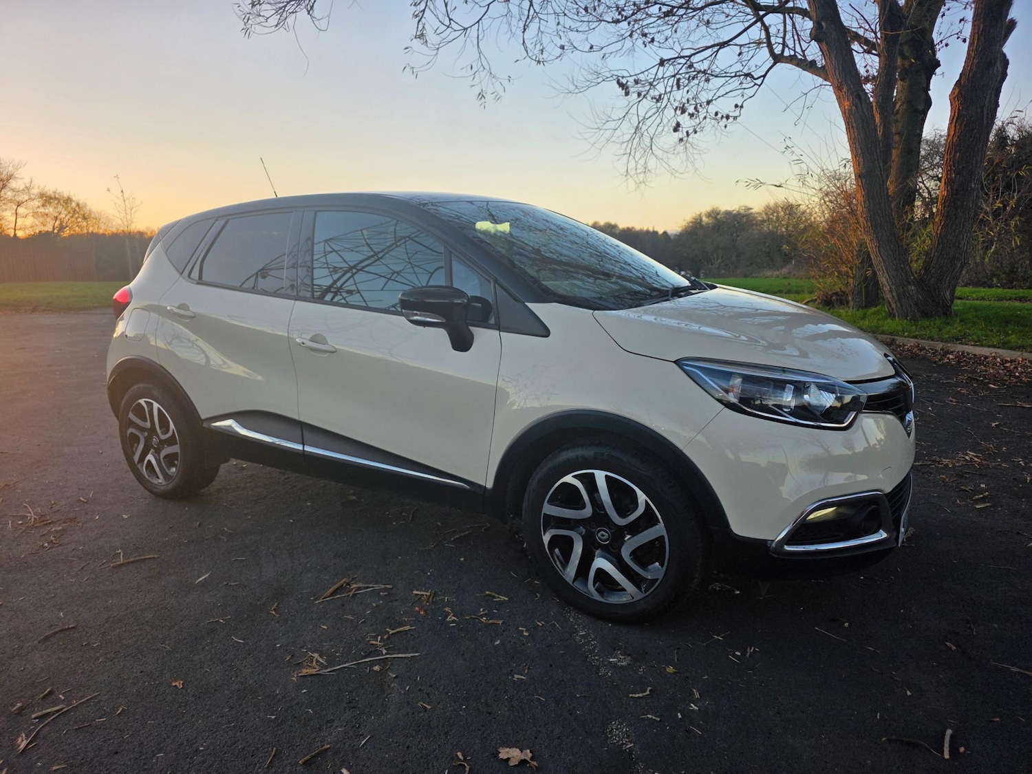 Used Renault Captur 2016 for sale - 76461315: Photo 3