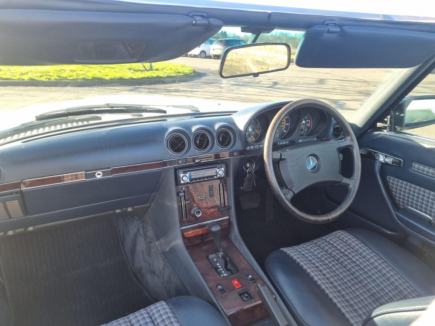 Used Mercedes-Benz SL 1986 for sale - 76461317: Photo 16